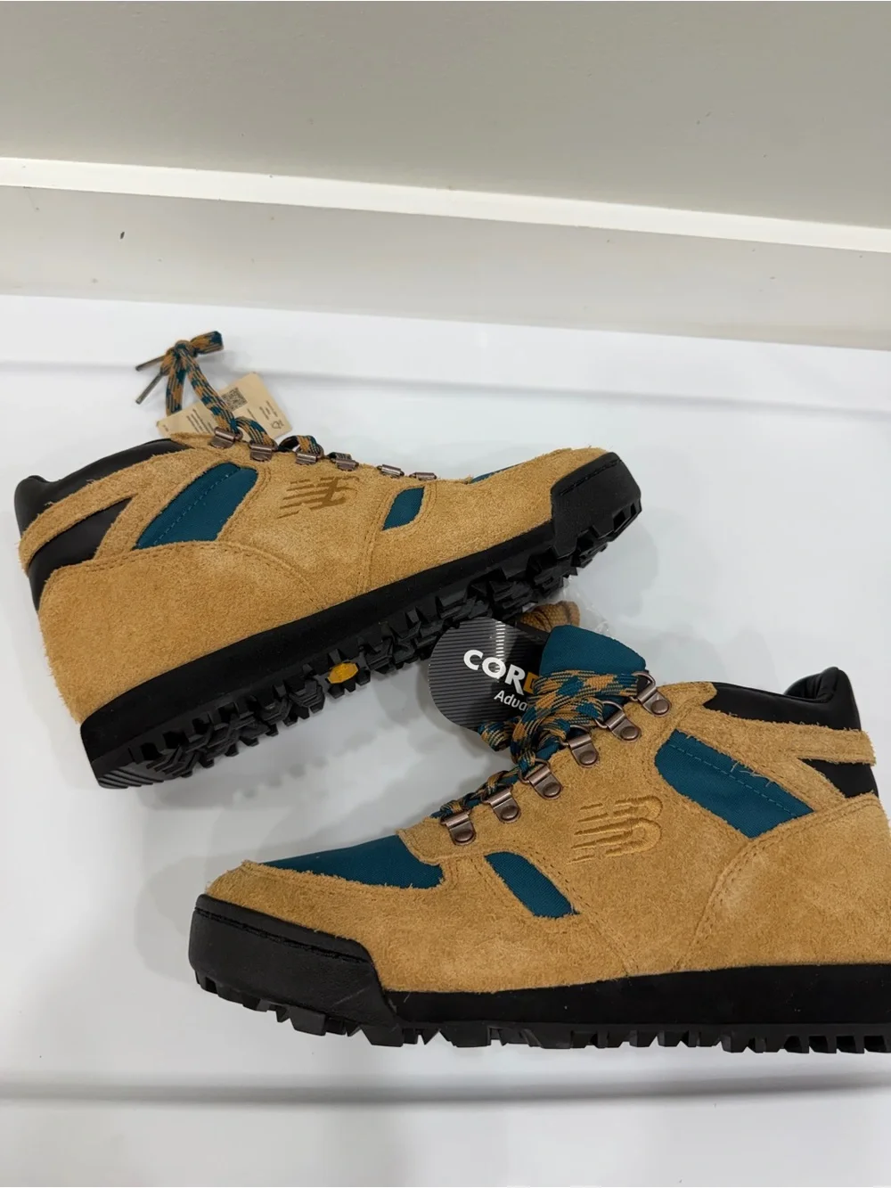 New Balance Men’s Urainaa Trail Hiker Shoes Boots Size 8.5